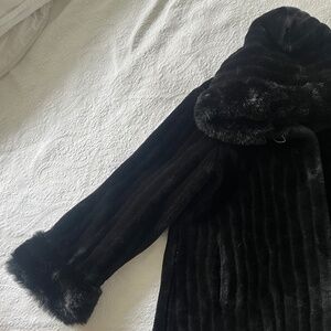 Vintage Black Faux Fur Jacket  Large
